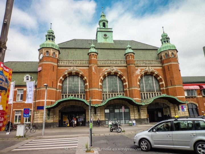 Der Bahnhof von Lübeck/The train station in Lübeck/La stazione del treno a Lubeccca.